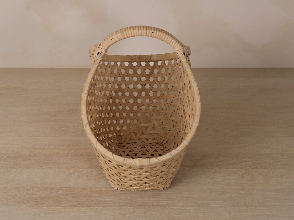 Ojiro Kakumono Ten Ojiro Tortoise shell basket, medium size