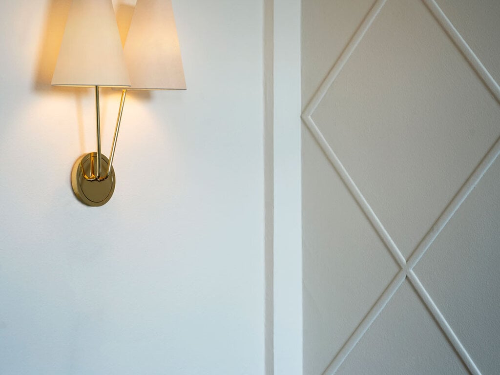 JT Kalmar Zweig Wall Lamp