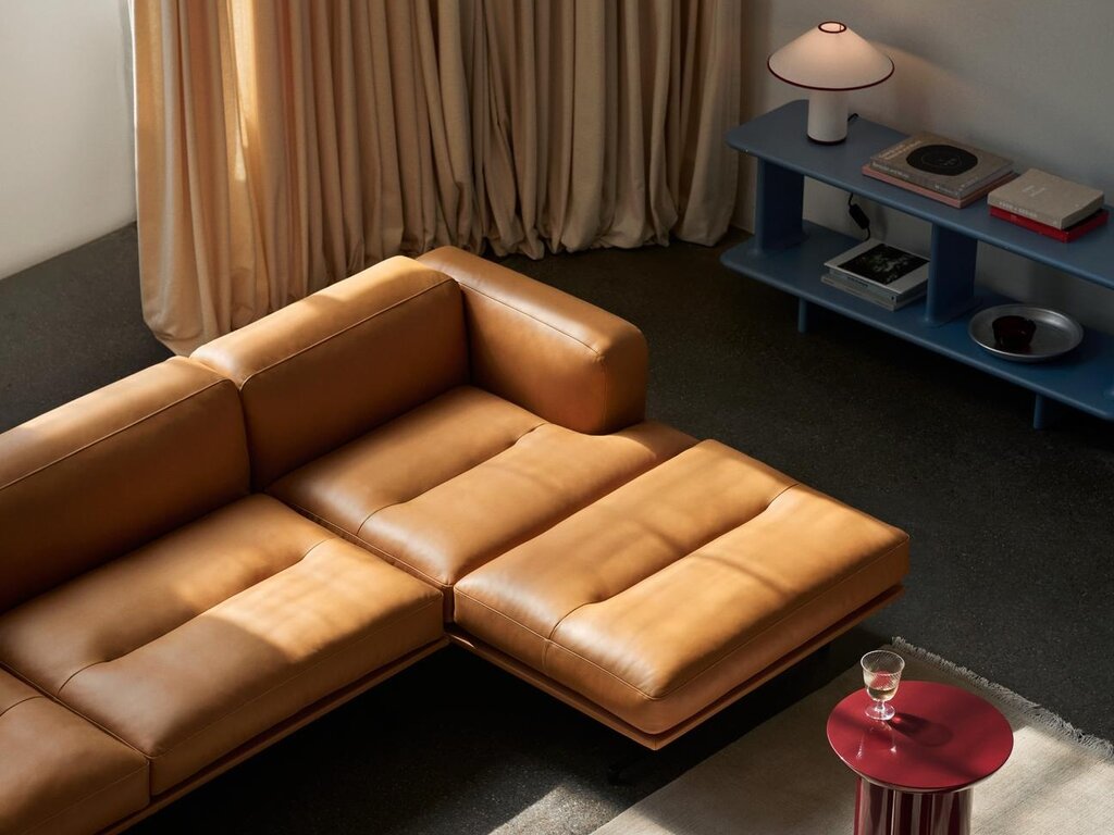 &Tradition Inland AV42 Sectional