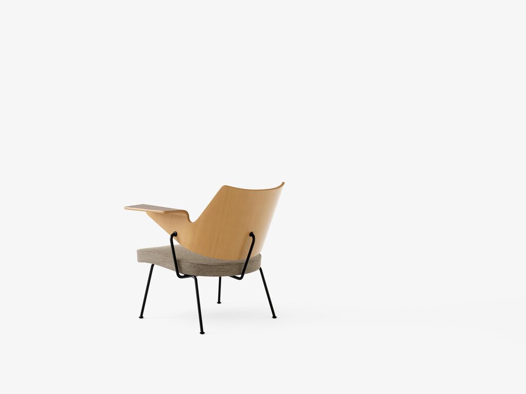 &Tradition RFH Lounge Chair RD8 by Robin Day