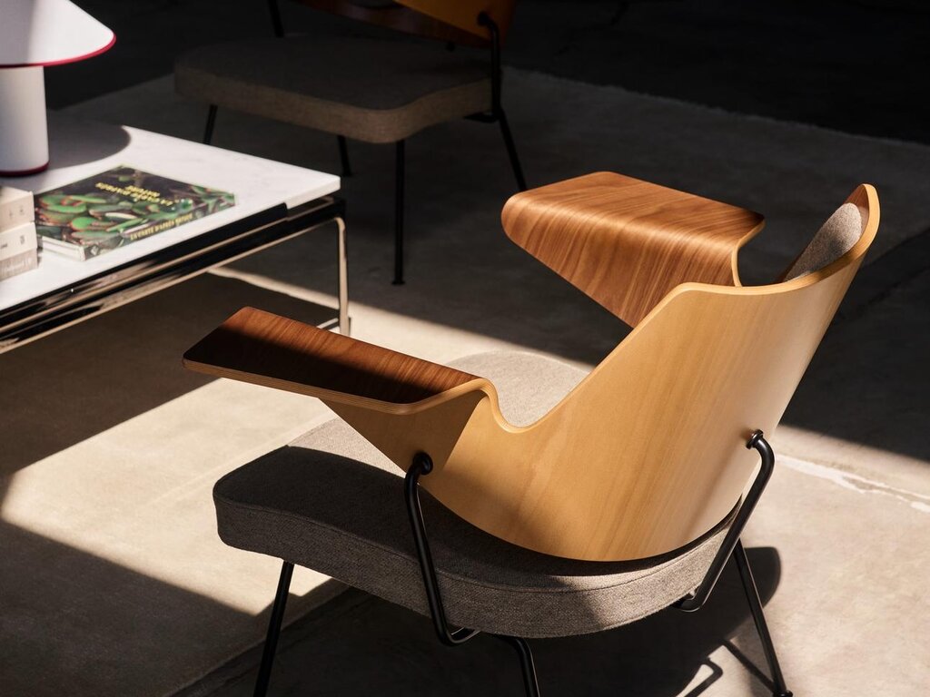 &Tradition RFH Lounge Chair RD8 by Robin Day