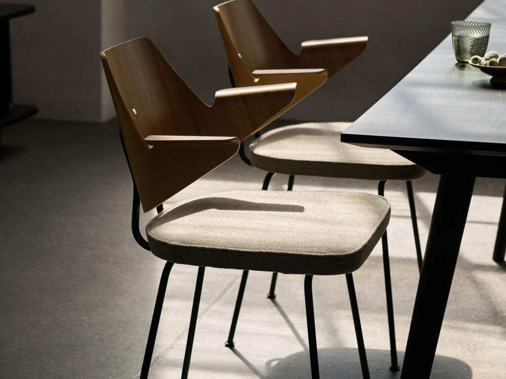 &Tradition RFH Armchair RD7 by Robin Day