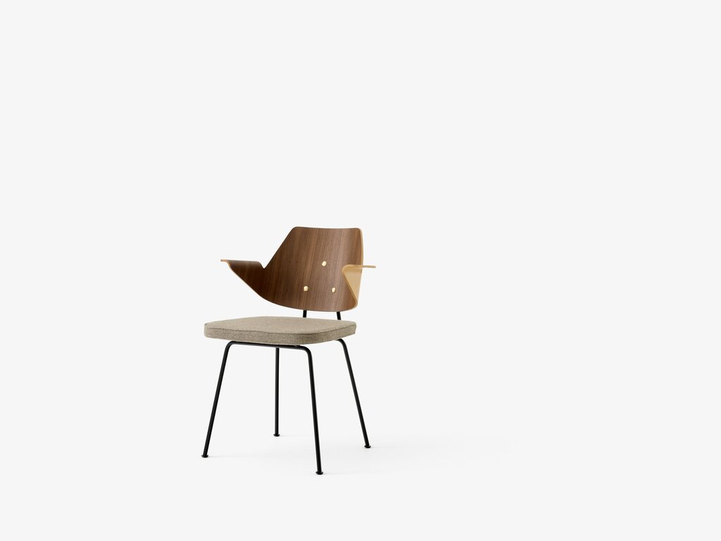 &Tradition RFH Armchair RD7 by Robin Day