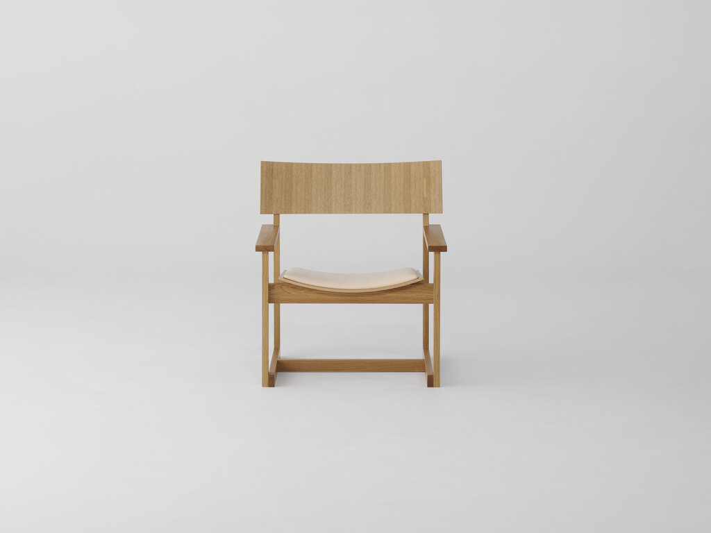 Koyori Makuri Lounge Chair (Upholstered Seat)