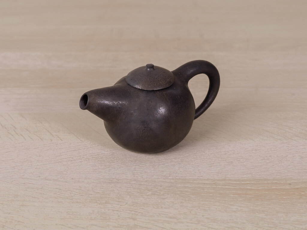 Keisuke Iwata Sabi Teapot w/ Nob (Small)