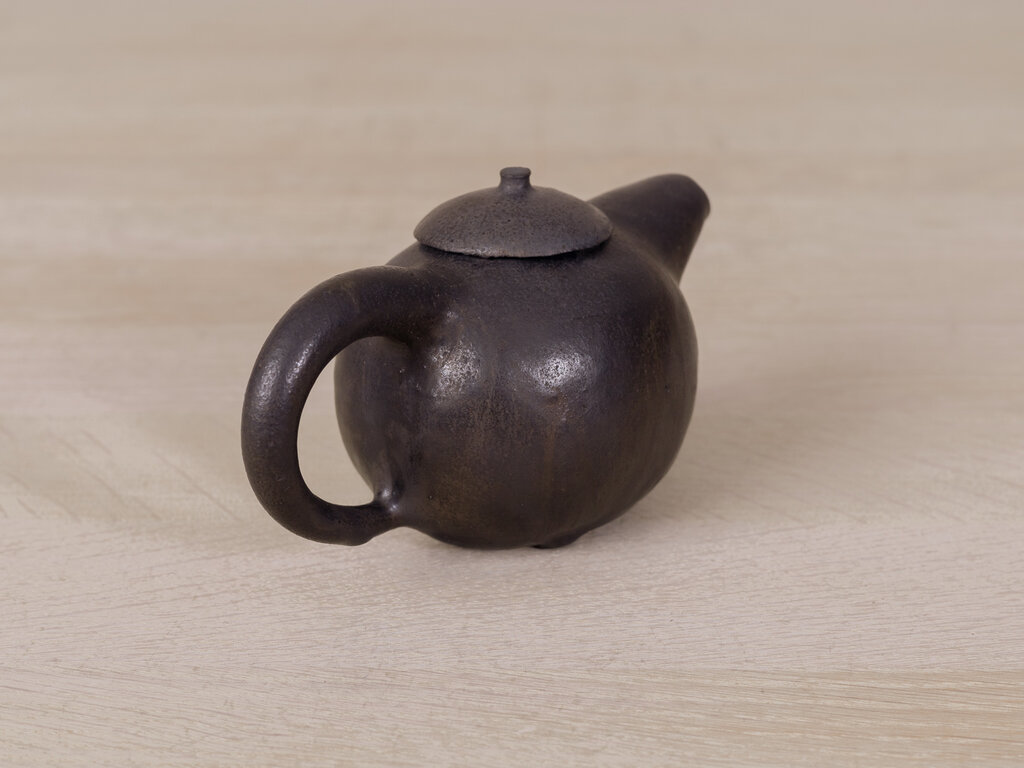 Keisuke Iwata Sabi Teapot w/ Nob (Small)