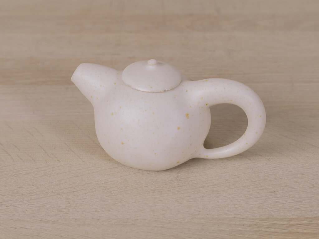 Keisuke Iwata White Teapot w/ Nob (Small)