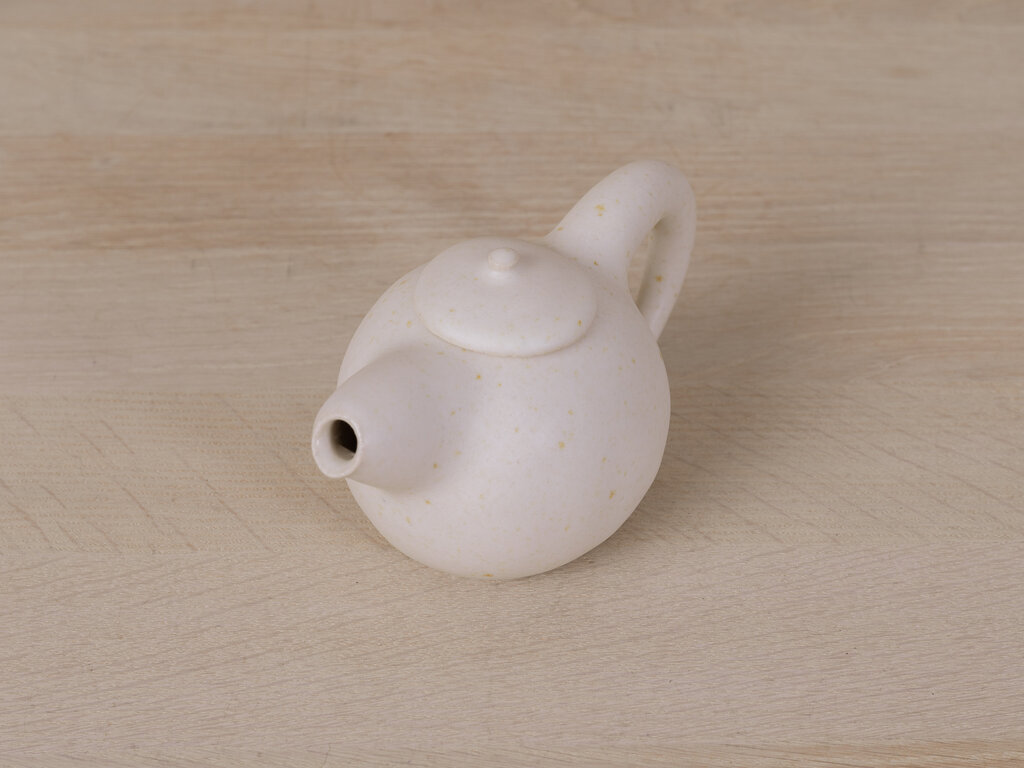 Keisuke Iwata White Teapot w/ Nob (Small)