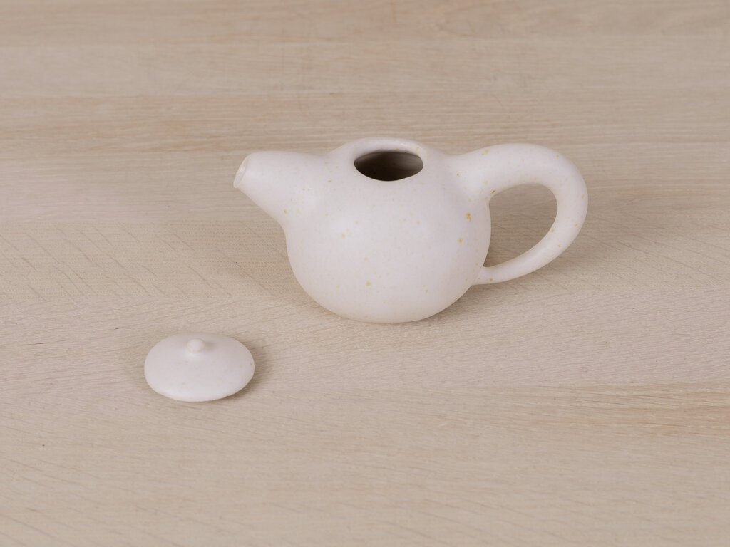 Keisuke Iwata White Teapot w/ Nob (Small)