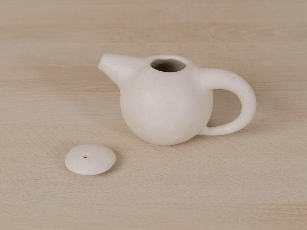 Keisuke Iwata Speckle Teapot (Medium)