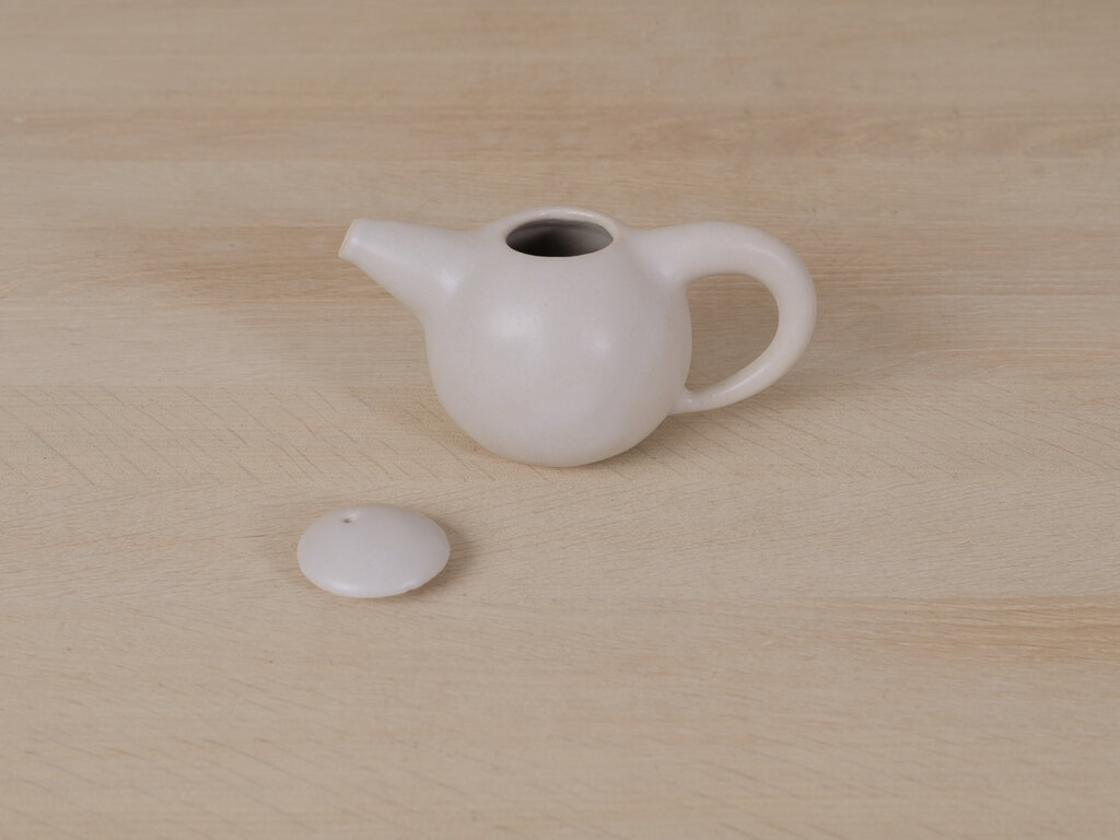 Keisuke Iwata Soft Grey/Blue Teapot (Medium)