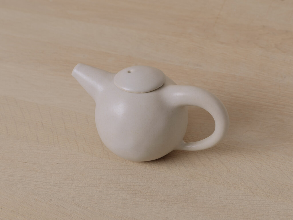 Keisuke Iwata Soft Grey/Blue Teapot (Medium)