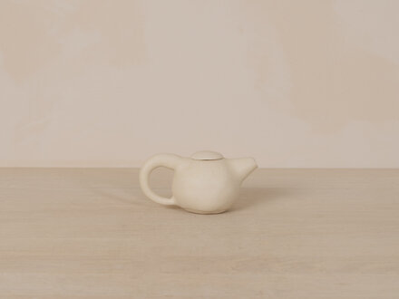 Keisuke Iwata Cream Teapot (Small)