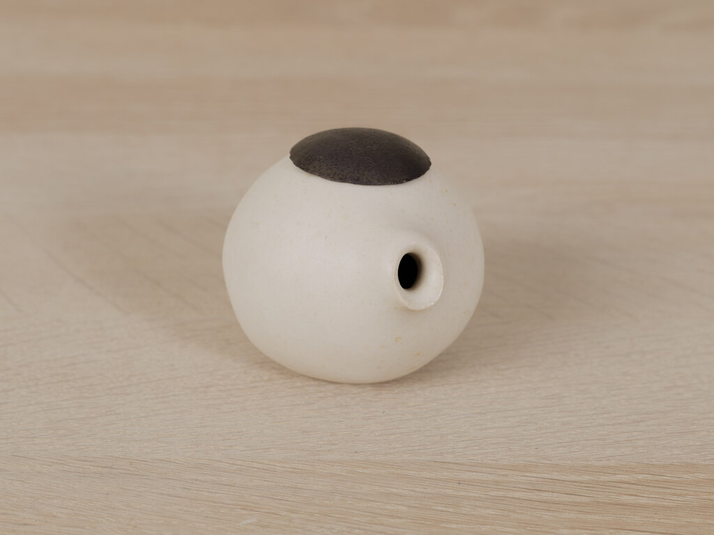 Keisuke Iwata Katakuchi with Black Top