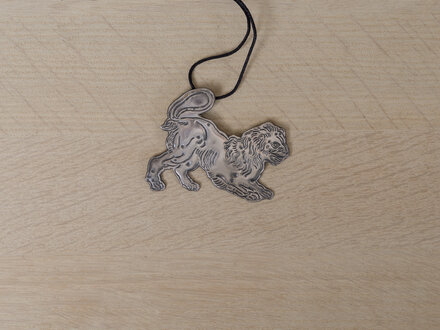 Mami Hasegawa Silver Pendant (Leo) Mami Hasegawa Silver Pendant (Leo)