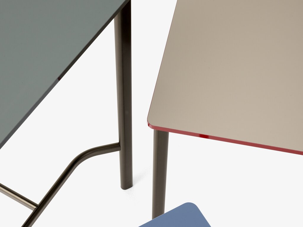 Hee Welling for & Tradition Drip Dining Table HW59