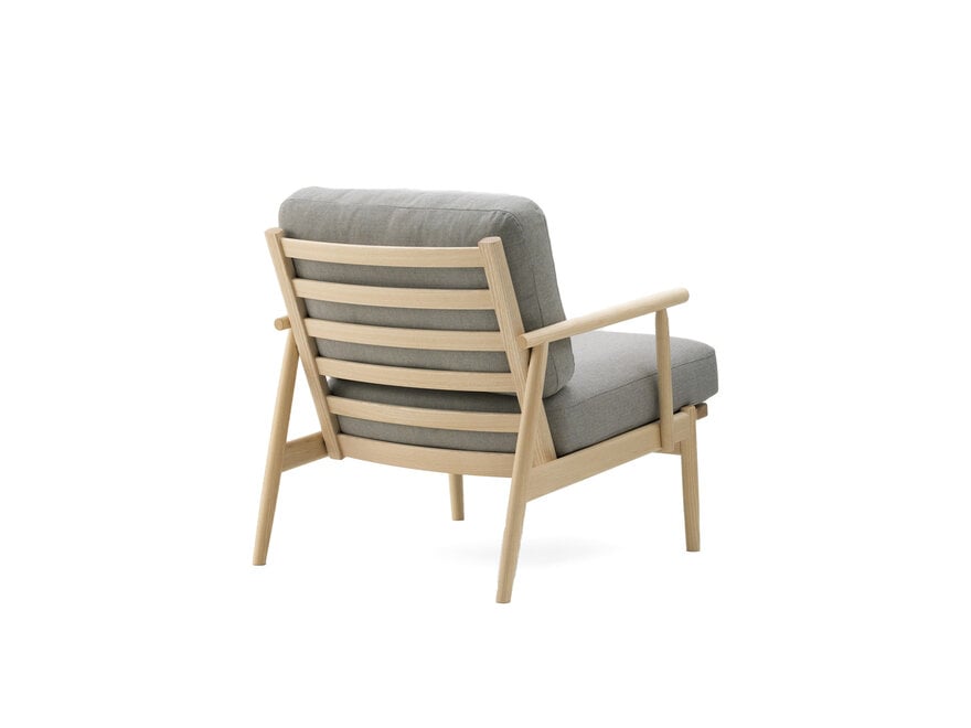 Lightwood Two-Seater Sofa - Mjölk