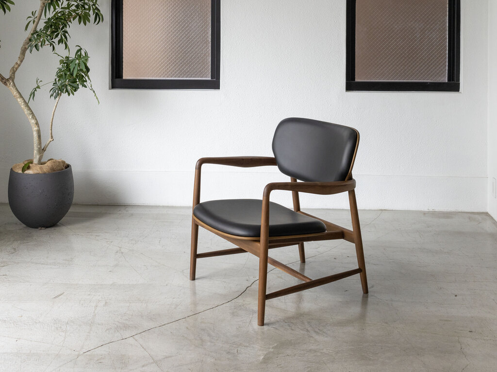 Naoto Fukasawa for Maruni Meguro Lounge Chair