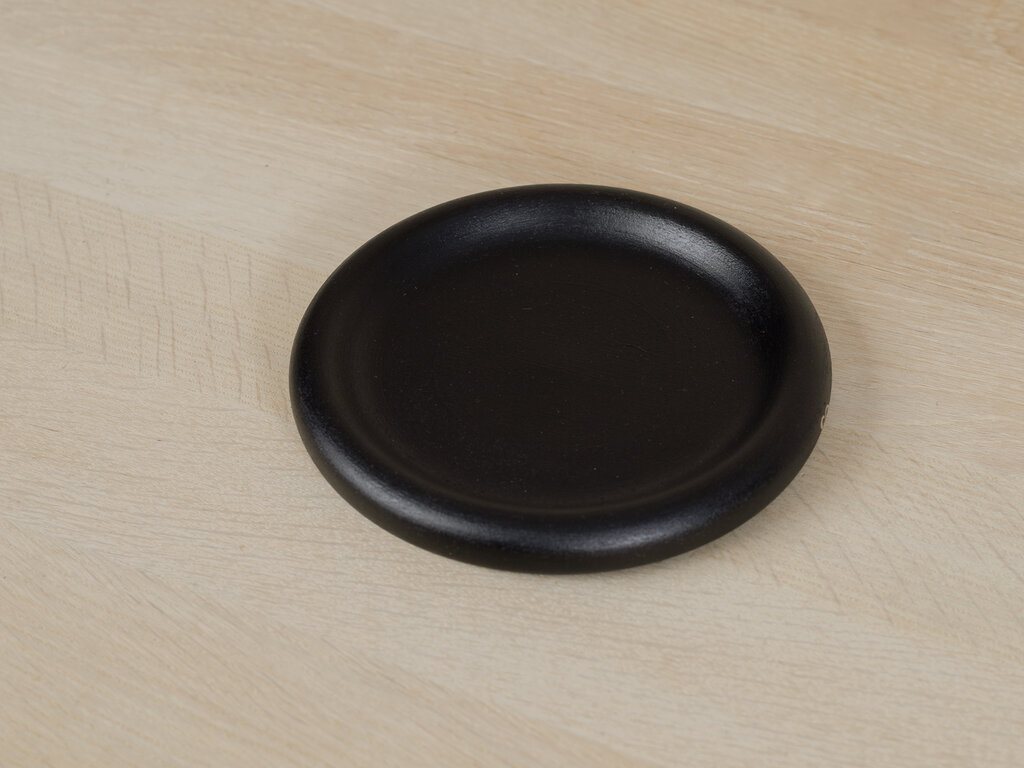 Takashi Tomii Urushi bottle coaster, magnolia black by Tomii Takashi