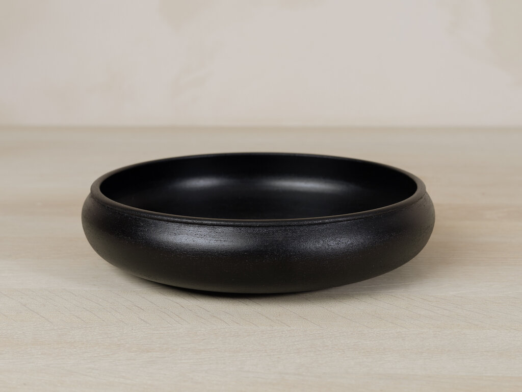 Takashi Tomii Black bowl, black magnolia 55-φ240