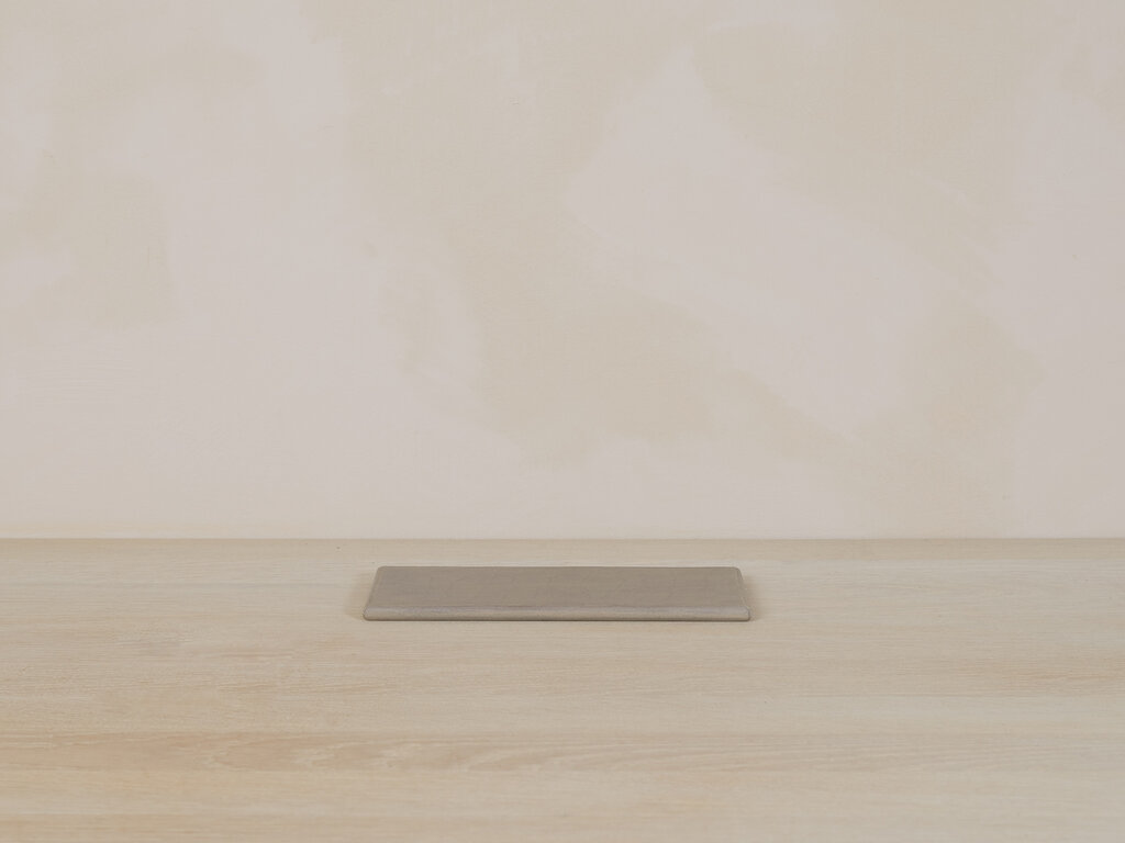 Takashi Tomii, White flat plate 10-105-240