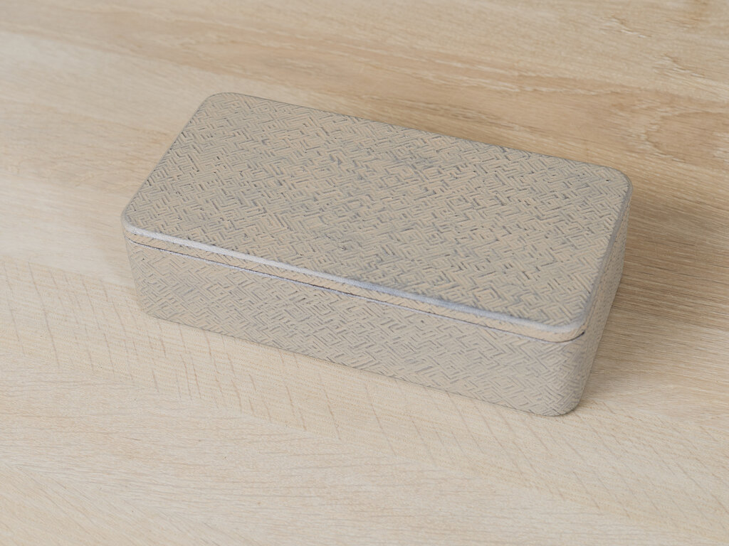 Takashi Tomii, We Are Atoms - BOX / white