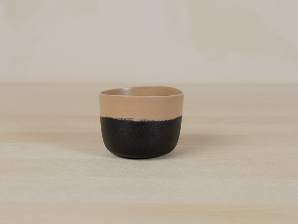 Takashi Tomii, Somei Yoshino cherry black and white cup
