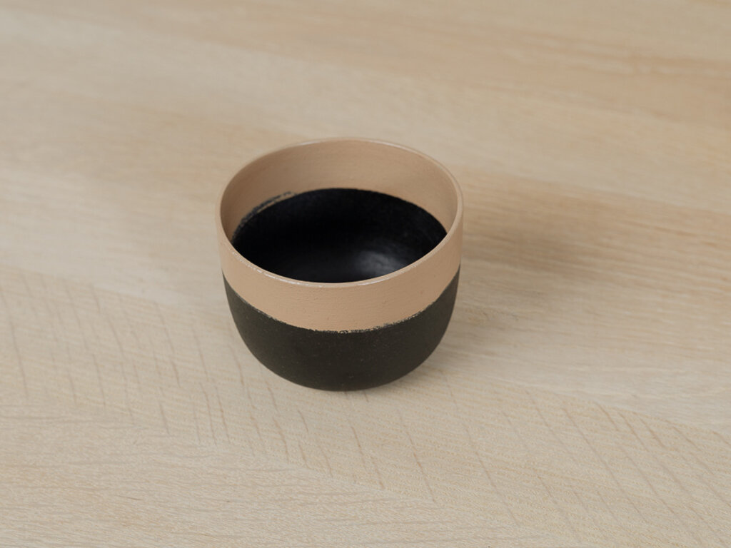 Takashi Tomii, Somei Yoshino cherry black and white cup