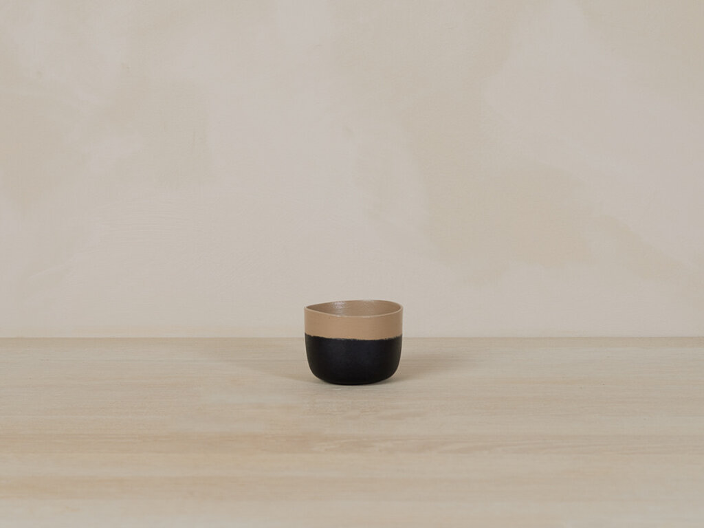 Takashi Tomii, Somei Yoshino cherry black and white cup