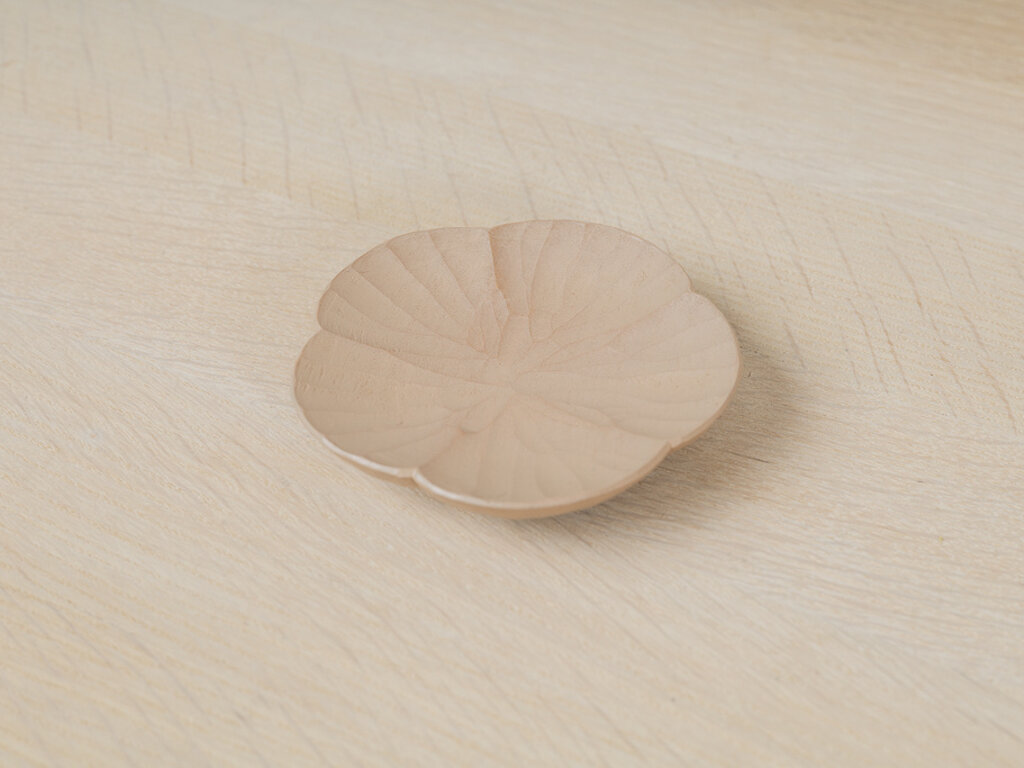 Takashi Tomii, white plum dish