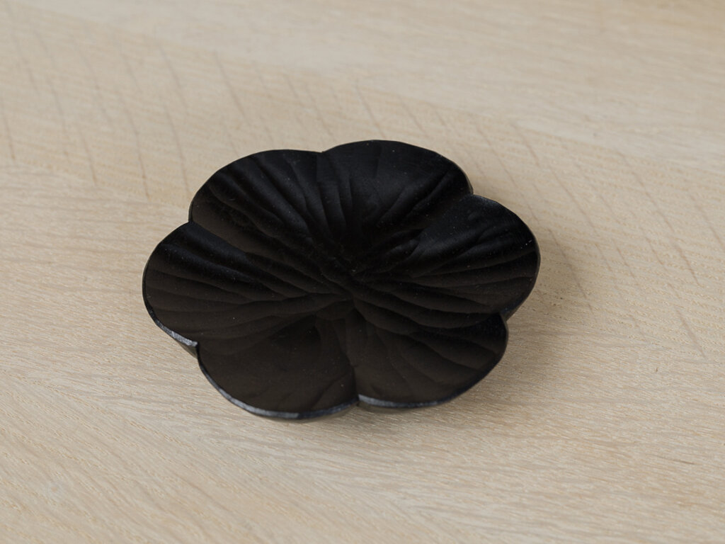 Takashi Tomii, black katabami dish