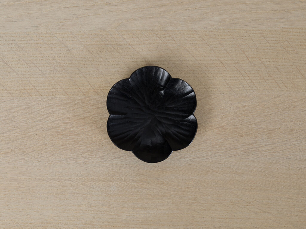 Takashi Tomii, black katabami dish