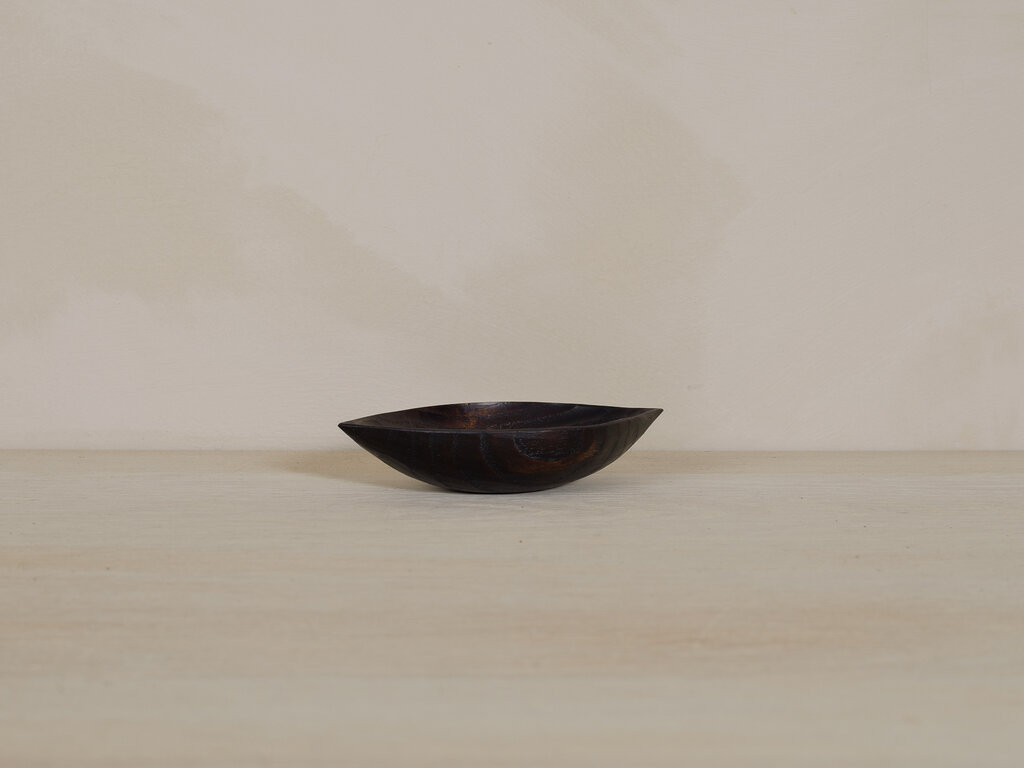 Takashi Tomii, tsubaki bowl, dark brown urushi wiped chestnut