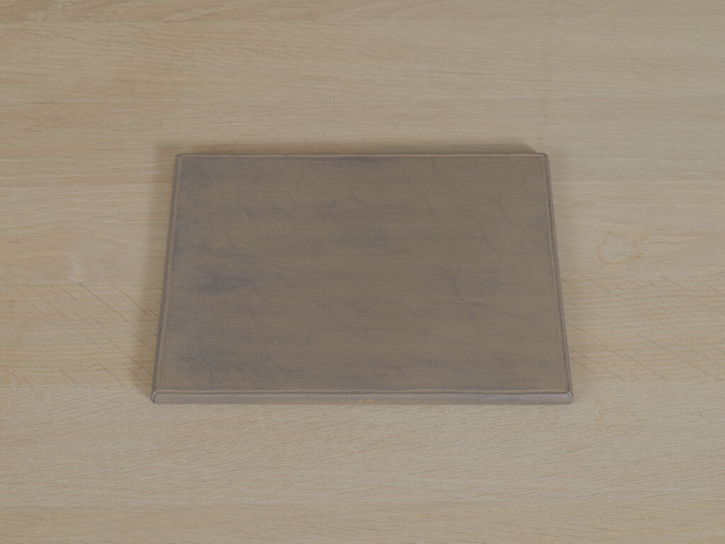 Takashi Tomii, White flat plate, magnolia 10-155-210