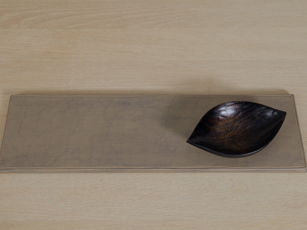 Takashi Tomii White Magnolia Flat Plate (40cm x 11.5cm x 0.7cm))