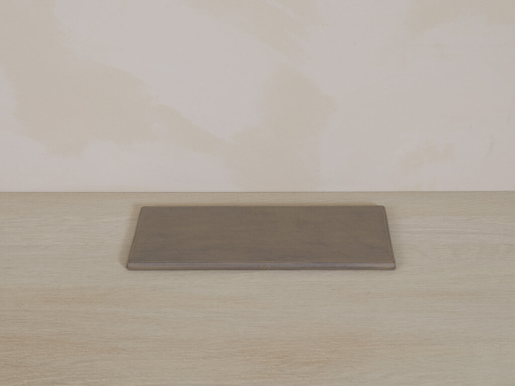 Takashi Tomii, White flat plate, magnolia 10-130-300