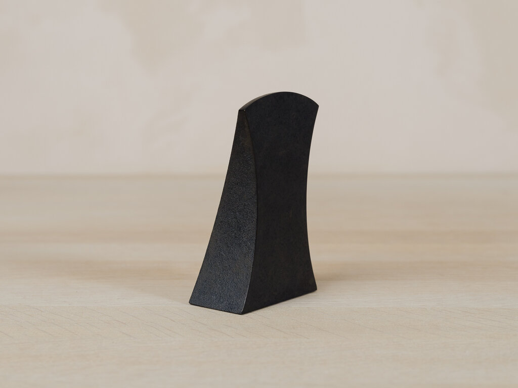 Oji Masanori for Futagami Fundo Bookend, Black