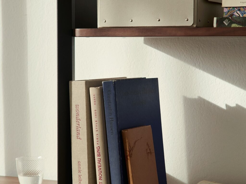 Industrial Facility for &Tradition Rombe Shelf (Configuration B)