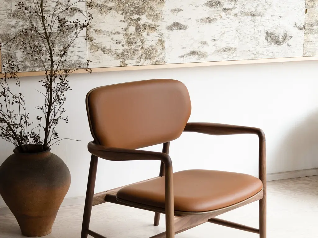 Naoto Fukasawa for Maruni Meguro Lounge Chair