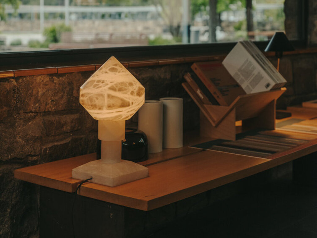 Àngel Jové, Santiago Roqueta Zeleste Table Lamp