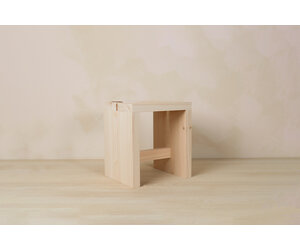 Hinoki bath stool with ridged top - Mjölk