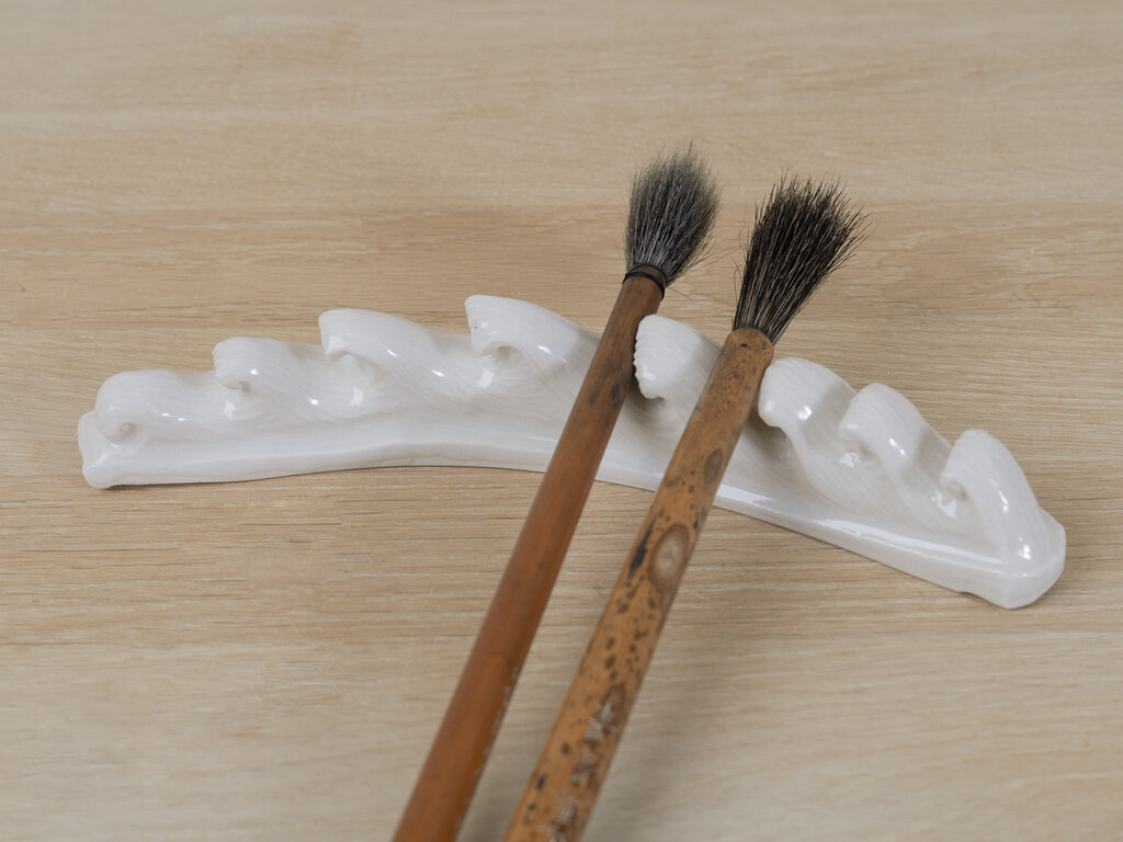 Renaud Sauvé Carved Waves Brush Rest No. 28