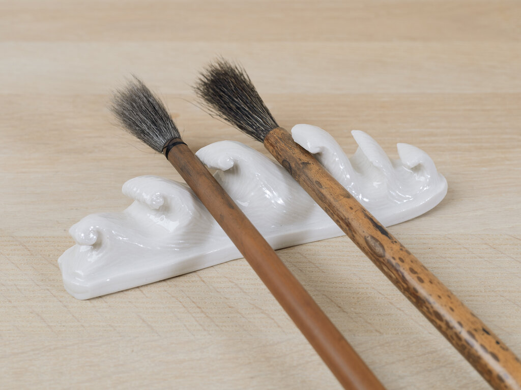 Renaud Sauvé Carved Waves Brush Rest No. 29