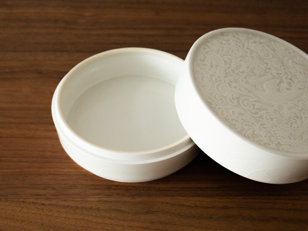 Renaud Sauvé Porcelain Box With Carved Birds and Interlaced Plants on the Lid