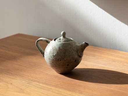 Toru Hatta Small White Teapot No. 42