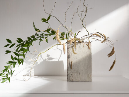 Toru Hatta Square Vase No. 38