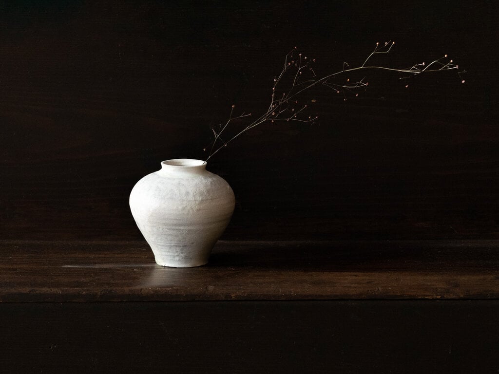 Toru Hatta White Ceramic Vase No. 47