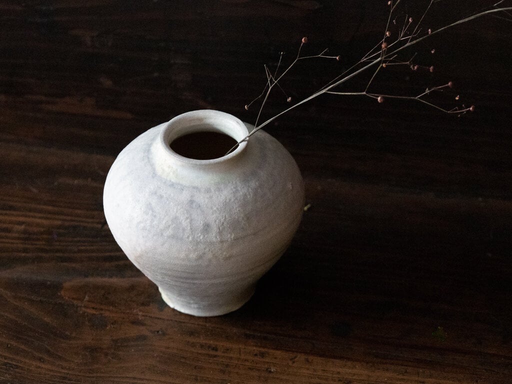 Toru Hatta White Ceramic Vase No. 47