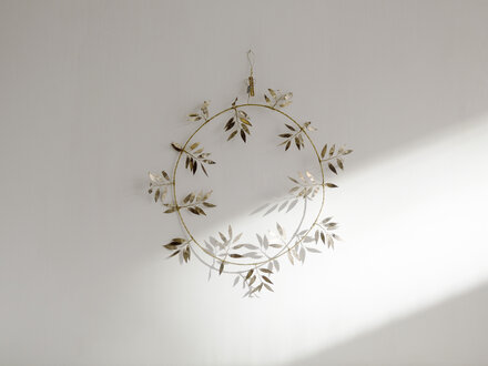 Large Brass Leaf Wreath