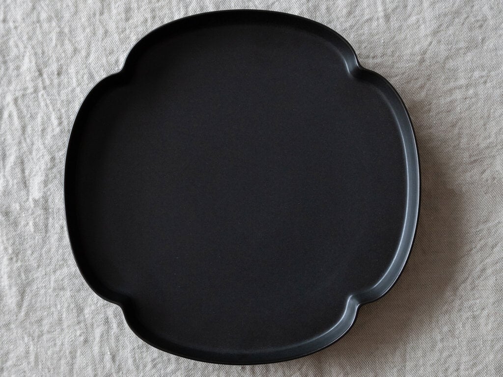 Rina Ono Porcelain Shallow Plate with Iron Black Glaze